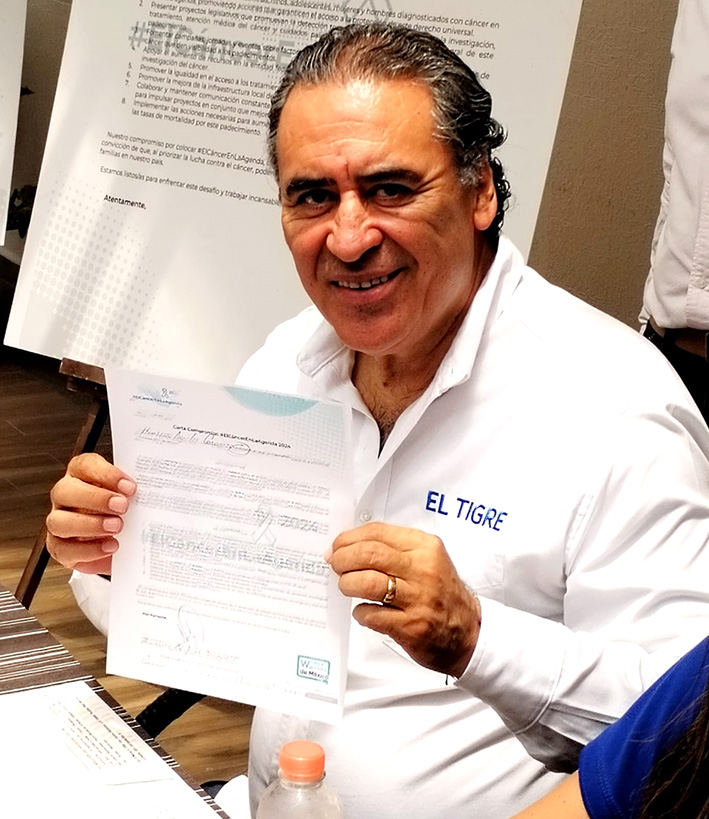 Humberto Aguilar firma compromisos en beneficio de la ciudadanía