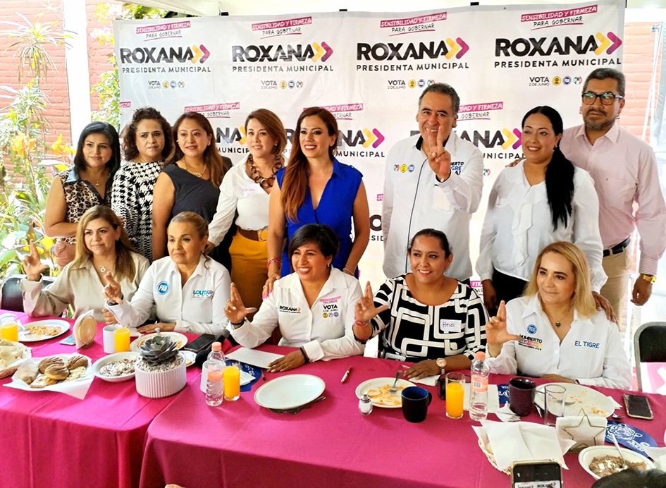 Humberto Aguilar se reúne con mujeres de San Pedro Cholula