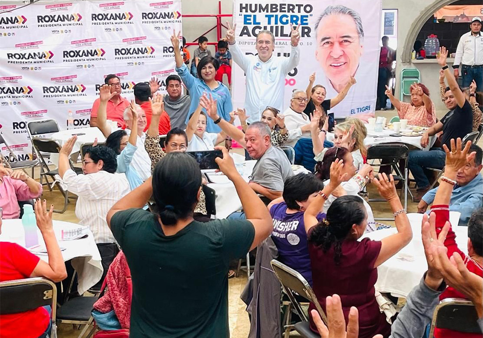 Humberto Aguilar se reúne con adultos mayores de San Pedro Cholula
