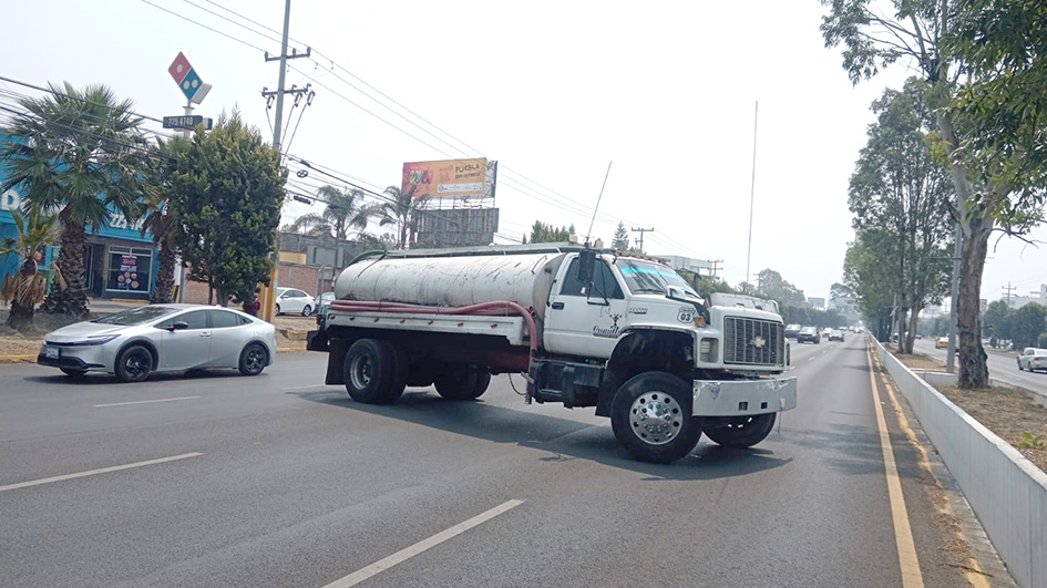 Piperos bloquearon la recta a Puebla