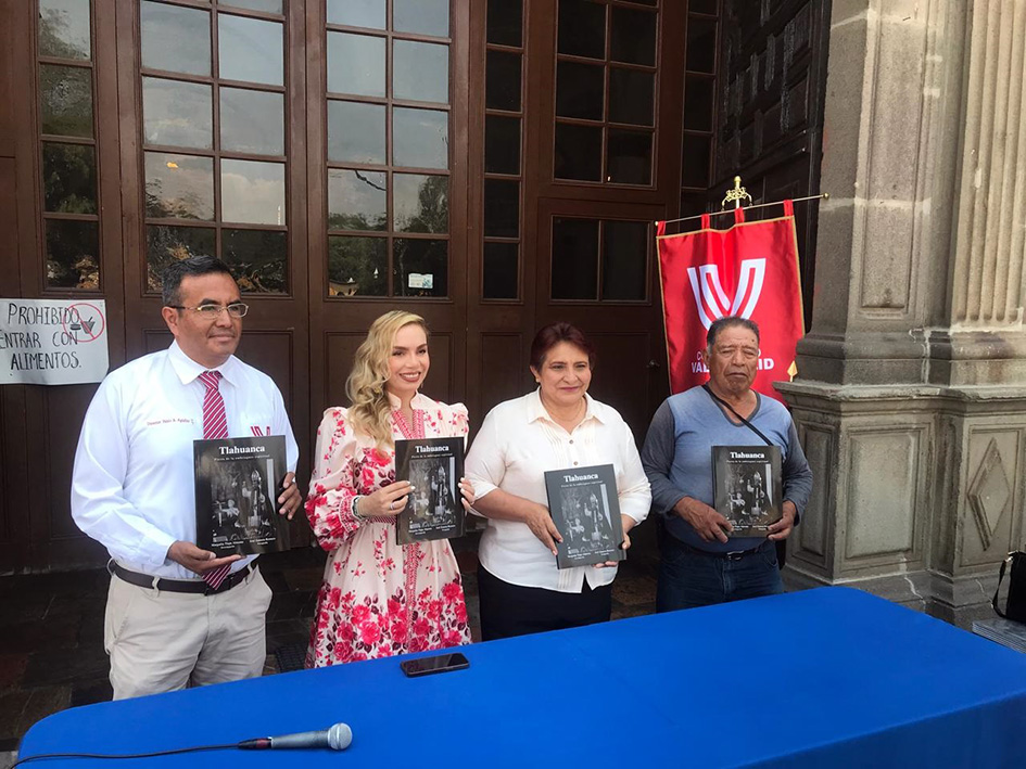 Presentó Margarita Tlapa su libro “La Tlahuanca”