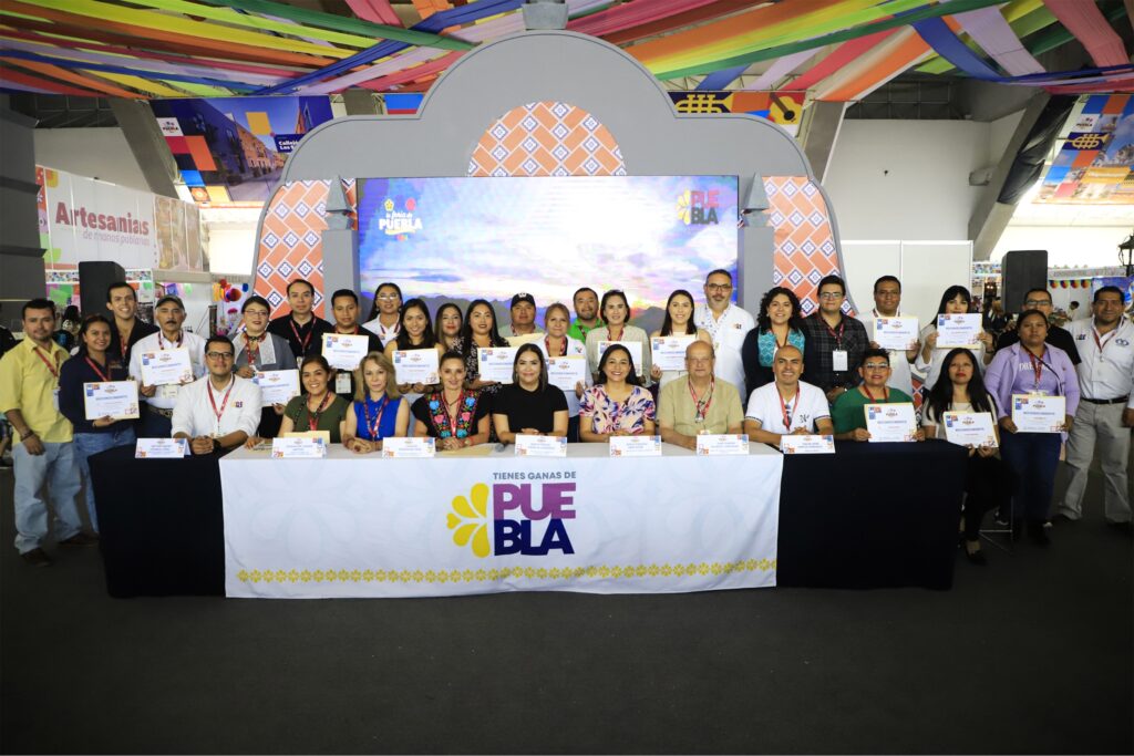 Pueblos Mágicos, municipios y touroperadores, reconocidos en Feria de Puebla 2024