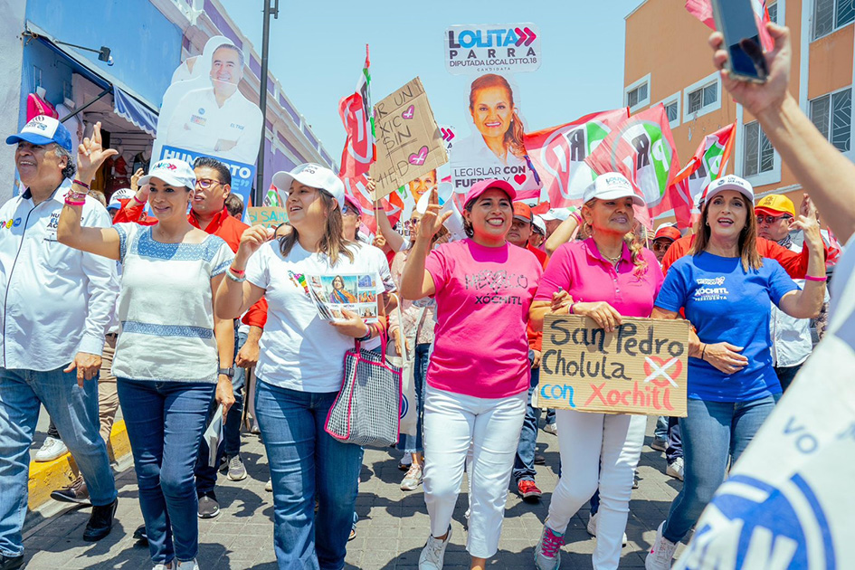 Recorre Roxana Luna San Pedro Cholula junto con Diana Gálvez