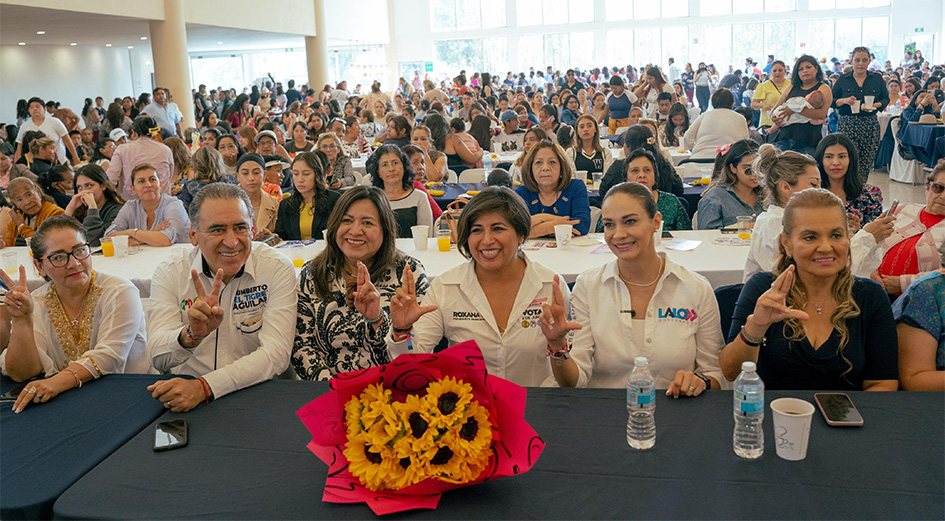 Roxana Luna se comprometió ante 2 mil mujeres