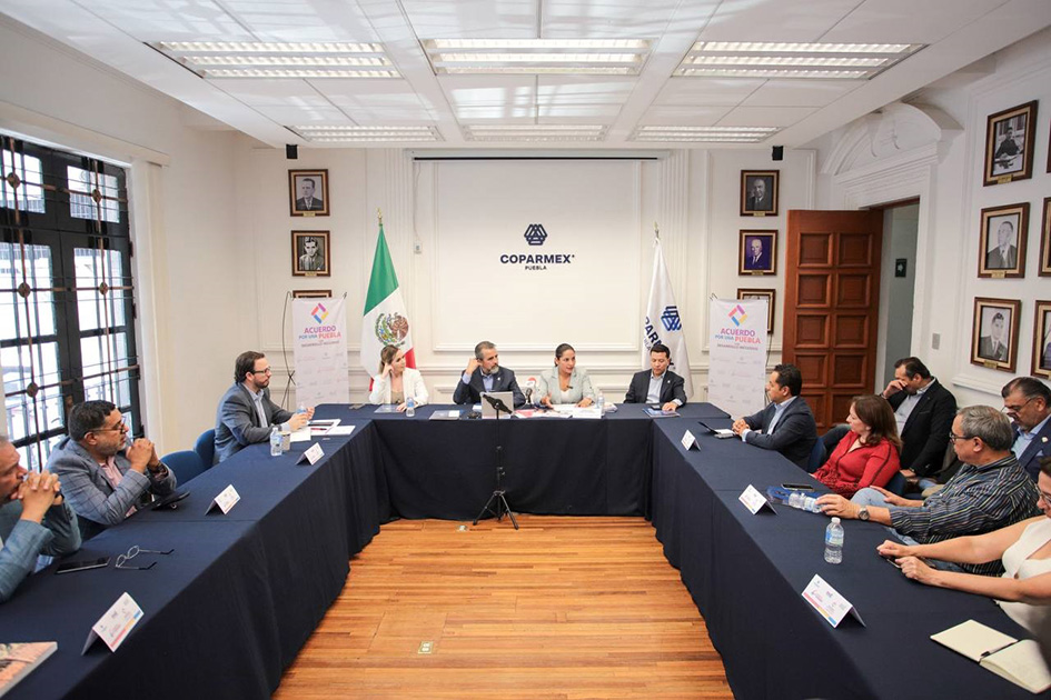 Lupita Cuautle presenta su agenda de gobierno ante integrantes de COPARMEX
