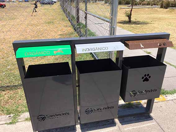 Colocan contenedores para basura de mano