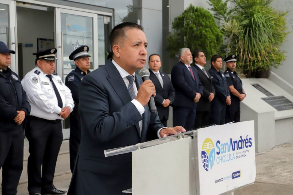 Incrementa Mundo Tlatehui salario de policías