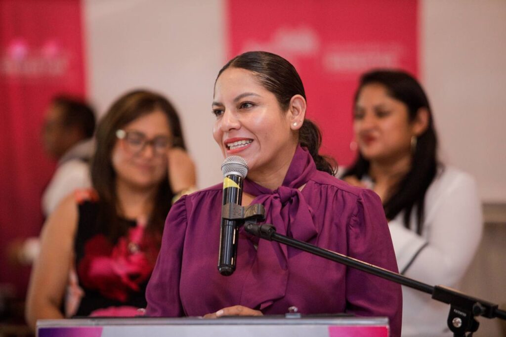 Reconoce Lupita Cuautle a las y los docentes de San Andrés Cholula
