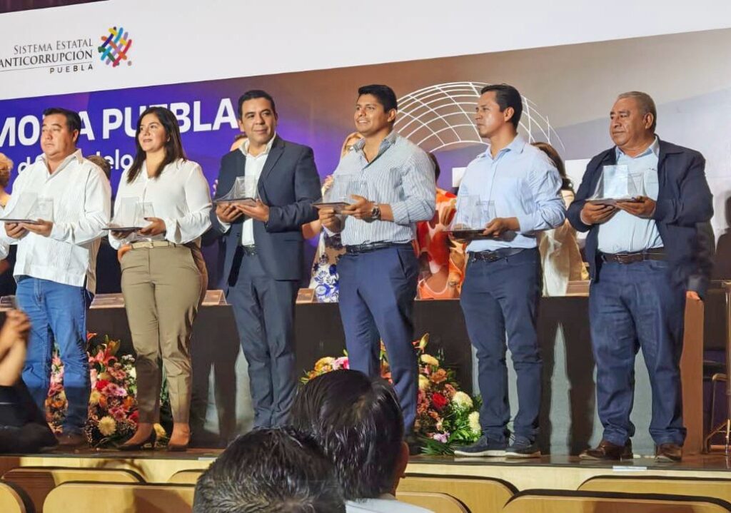 Acude Omar Muñoz a la presentación de la “Plataforma Digital Estatal, Revolución Digital por Amor a Puebla”