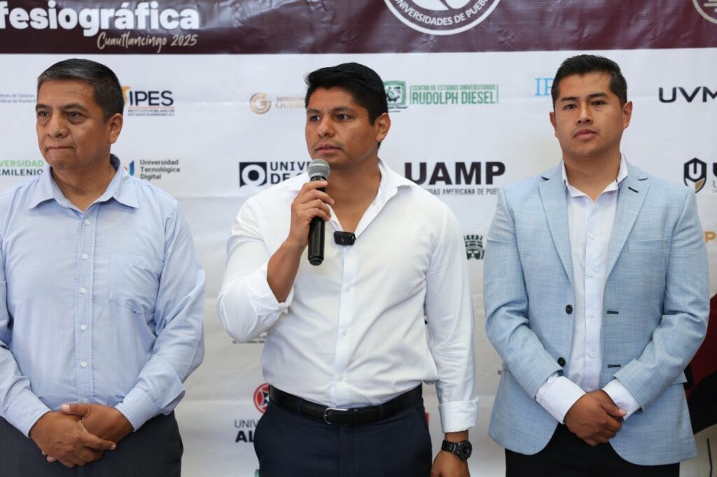 Inaugura Omar Muñoz “Primera Feria Profesiográfica” en Cuautlancingo