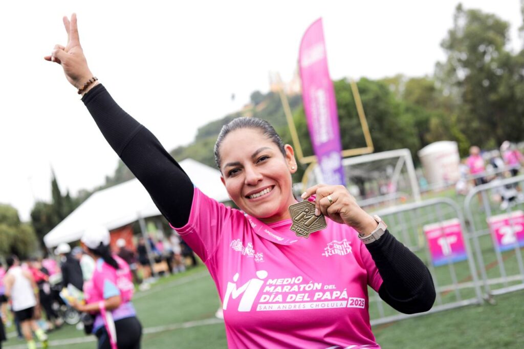 Fortalece lazos familiares Medio Maratón del Día del Papá 2025