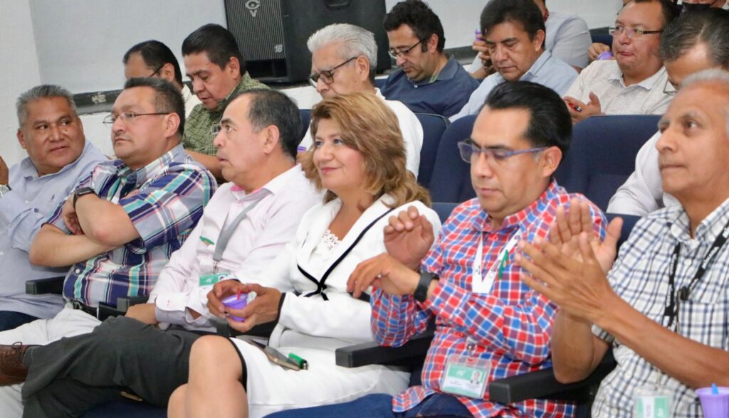 La UTH rinde homenaje a los padres de su comunidad universitaria