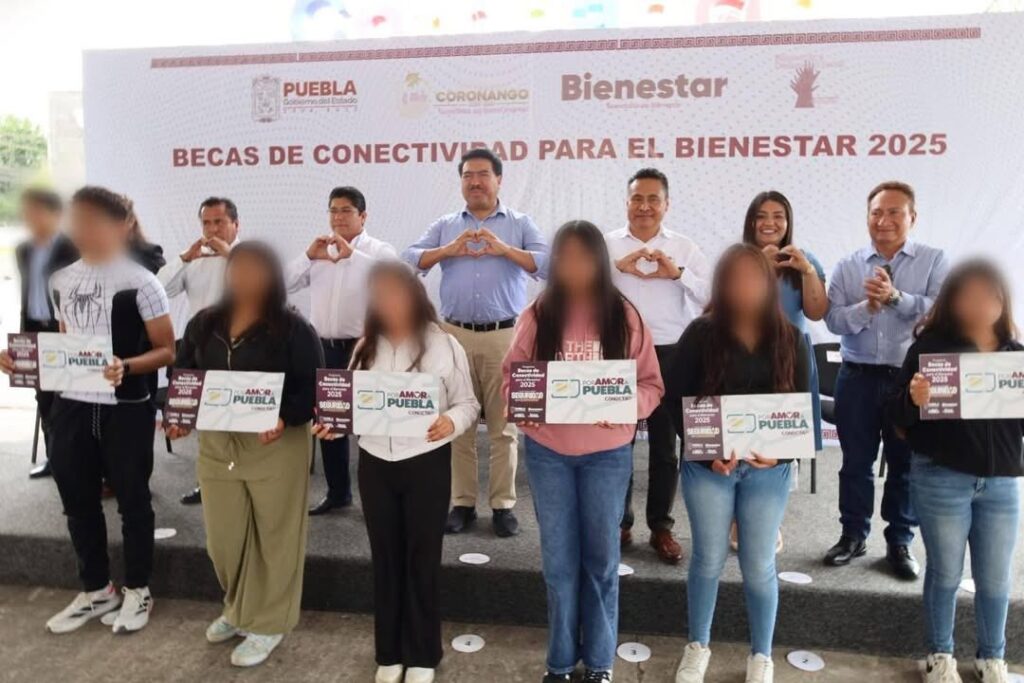 Con Becas de Conectividad, en Coronango se impulsa la educación