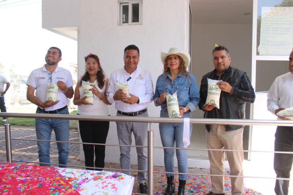 Con «Leche para el Bienestar», gobierno de Coronango avanza en la seguridad alimentaria