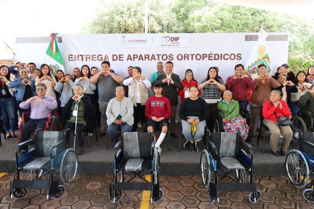 Entregan aparatos ortopédicos a personas con discapacidad en Coronango