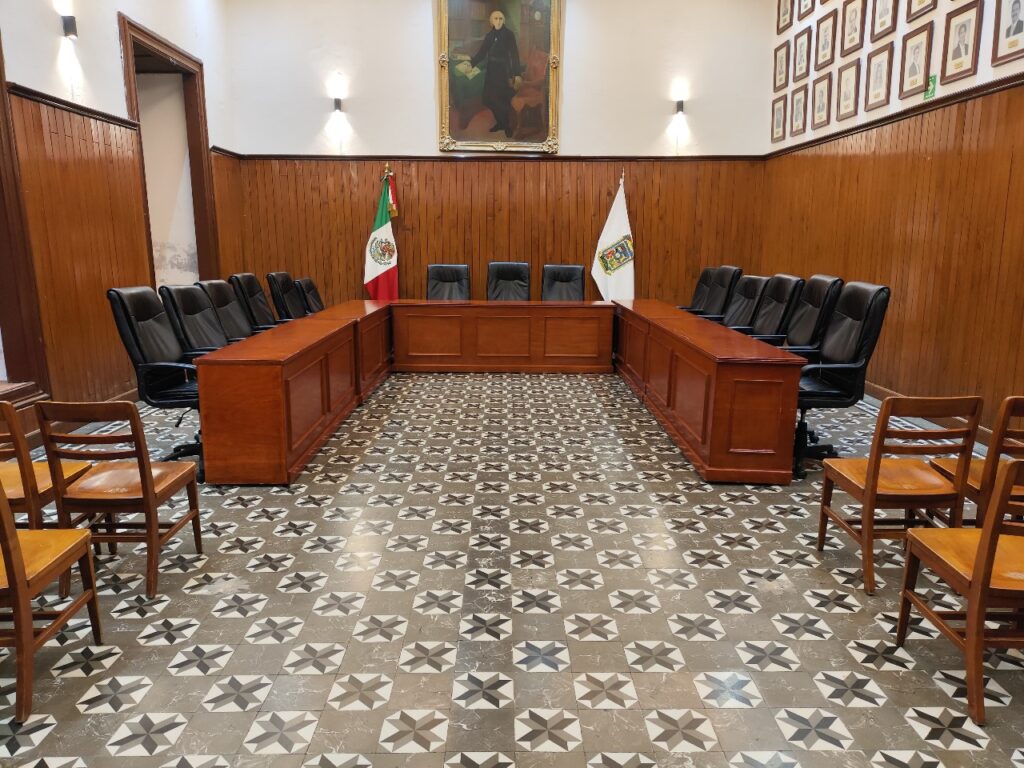Aprueban las regidoras y los regidores del cabildo de San Pedro Cholula solicitar al Congreso del Estado conocer, investigar y determinar sobre el procedimiento para la suspensión o revocación de mandato al síndico municipal