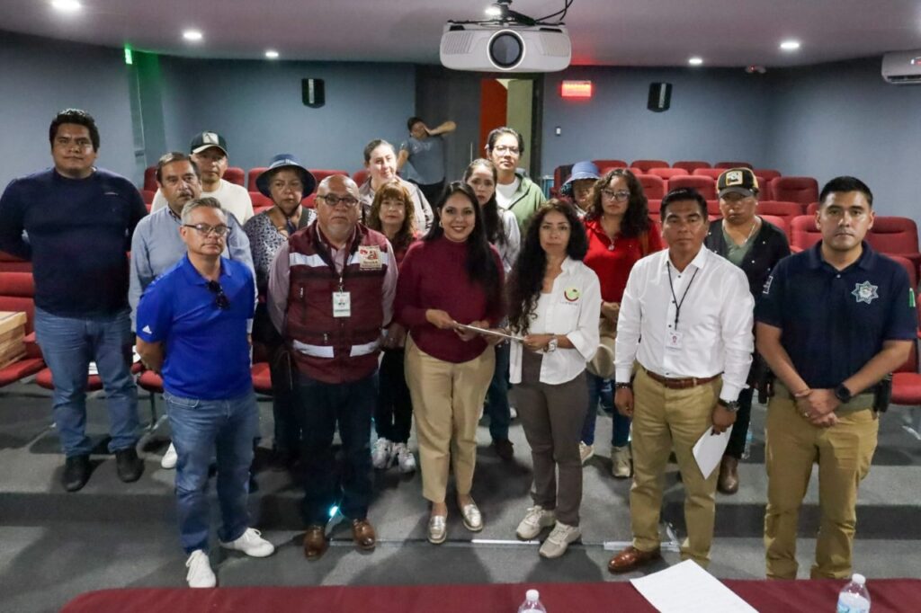 La presidenta municipal recibió a una comitiva del Consejo de Comercio, Prestadores de Servicios y Ciudadanos