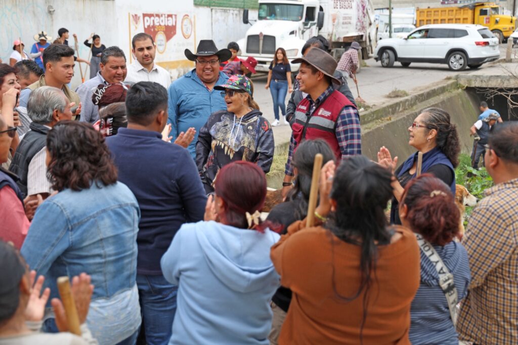 Encabeza Omar Muñoz faena comunitaria en Sanctorum