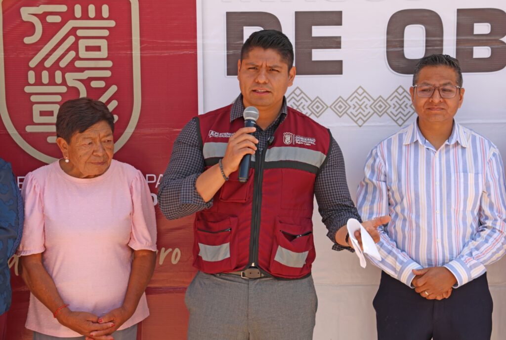 Entrega Omar Muñoz reconstrucción de la avenida México-Puebla