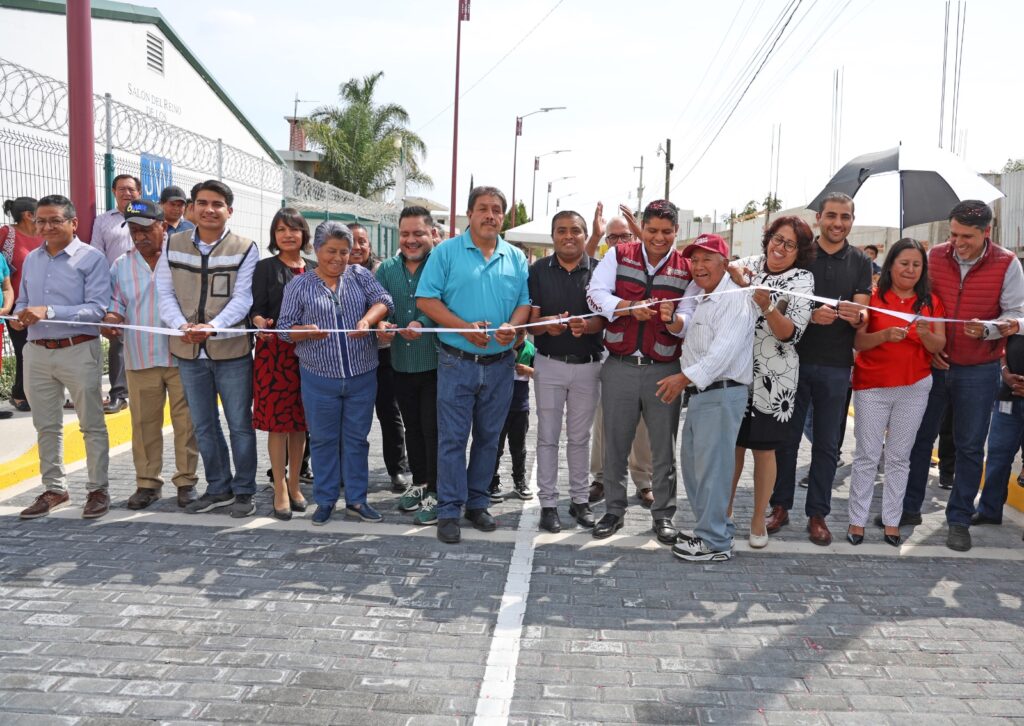 Omar Muñoz entrega obra importante de pavimentación en Sanctorum
