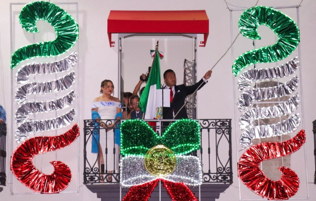 Roberto Solís Encabeza su primer grito de independencia en Huejotzingo con gran fervor patrio