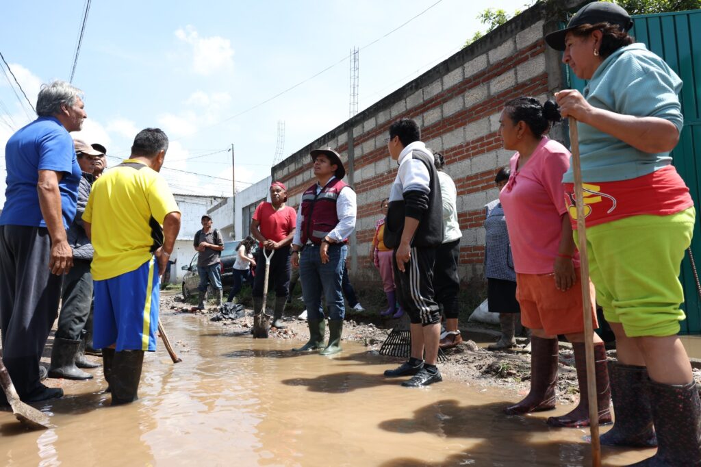 Omar Muñoz acude a zonas afectadas de Sanctorum y Chautenco tras intensas lluvias