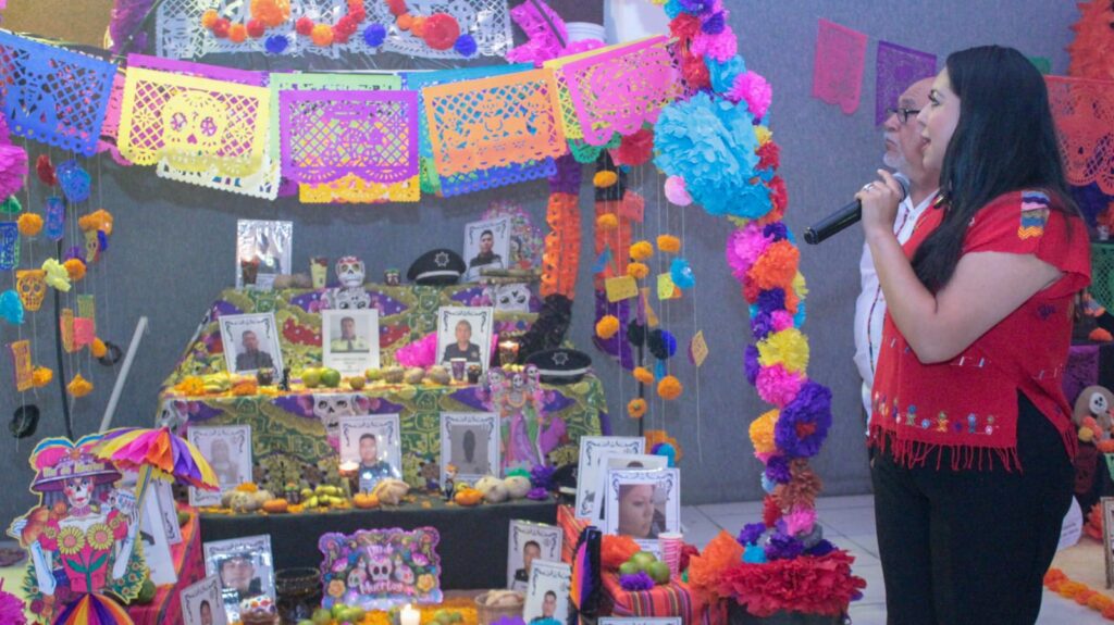Tonantzin Fernández inaugura el Corredor de Ofrendas en el Complejo Cultural