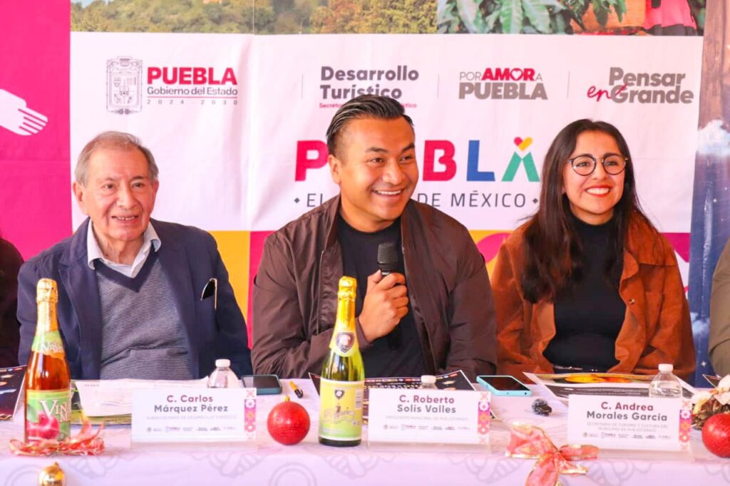 Huejotzingo vibra en Navidad: Roberto Solís presenta la Villa Navideña 2025 y la Feria de la Sidra