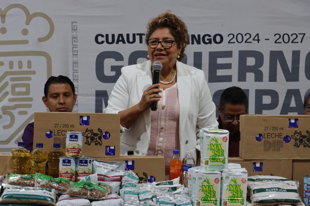Encabeza Tere Alfaro entrega de insumos alimentarios a escuelas de Cuautlancingo
