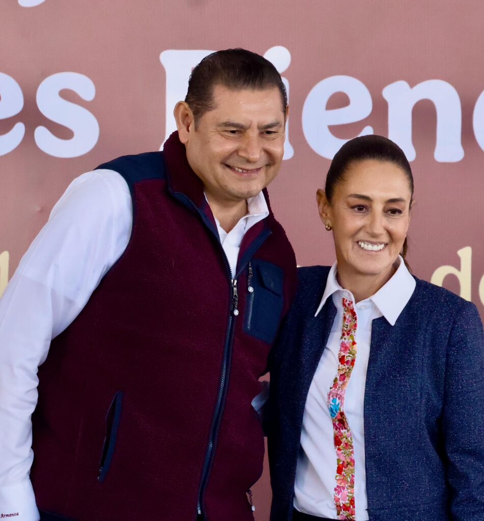 GOBIERNO FEDERAL MEJORA CONECTIVIDAD NACIONAL; PUEBLA PARTICIPA EN PROGRAMA DE CONSERVACIÓN DE CARRETERAS