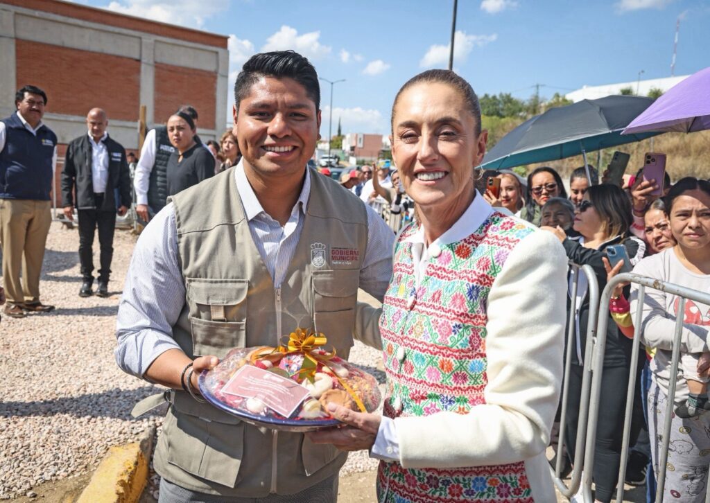 Supervisan construcción del Centro de Bachillerato Tecnológico Industrial y de Servicios 300 en Cuautlancingo