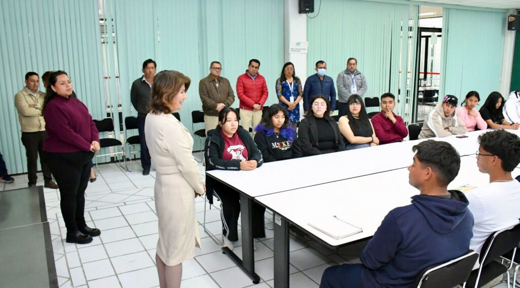 Implementa UTH acciones contra la depresión juvenil con estrategias integrales