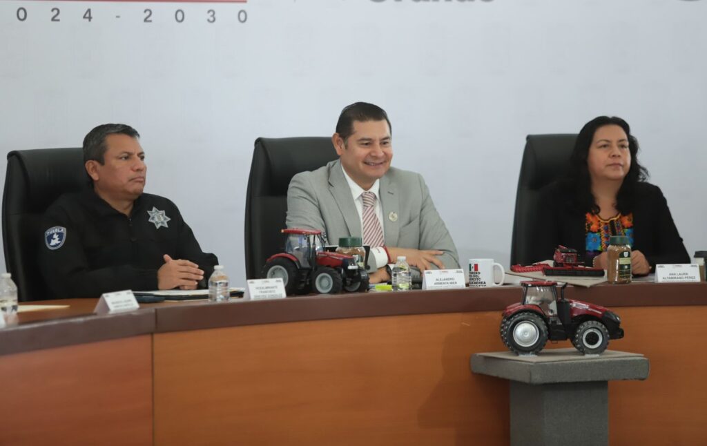 CON INNOVACIÓN, EQUIPO Y RIQUEZA COMUNITARIA, GOBIERNO DEL ESTADO TRANSFORMA EL CAMPO