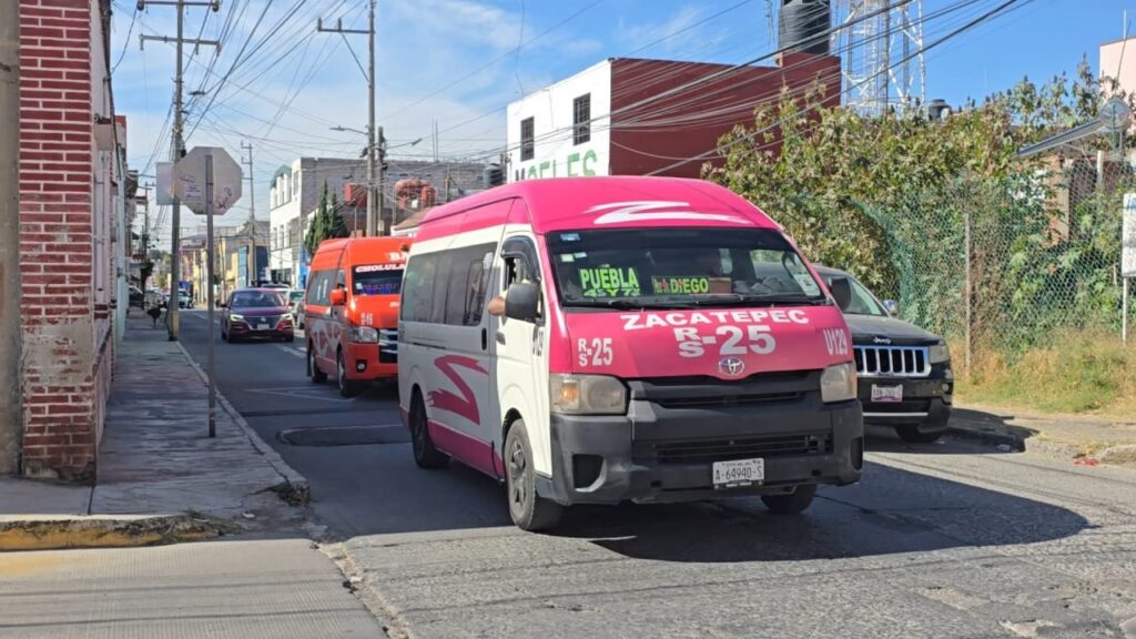 Ruta S-25 alivia crisis de transporte en la Recta a Cholula