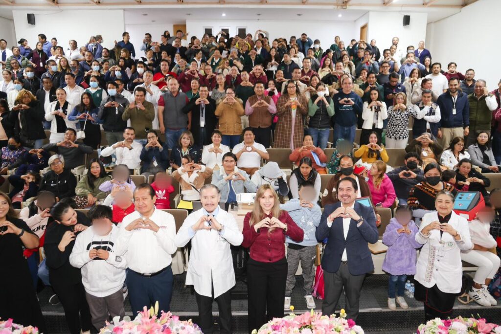 NIÑAS Y NIÑOS POBLANOS ESCUCHAN POR PRIMERAS VEZ GRACIAS AL SEDIF