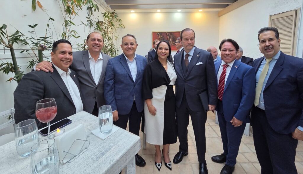 Puebla en el centro del diálogo internacional: Liz Sánchez fortalece cooperación con la OCDE y Panamá