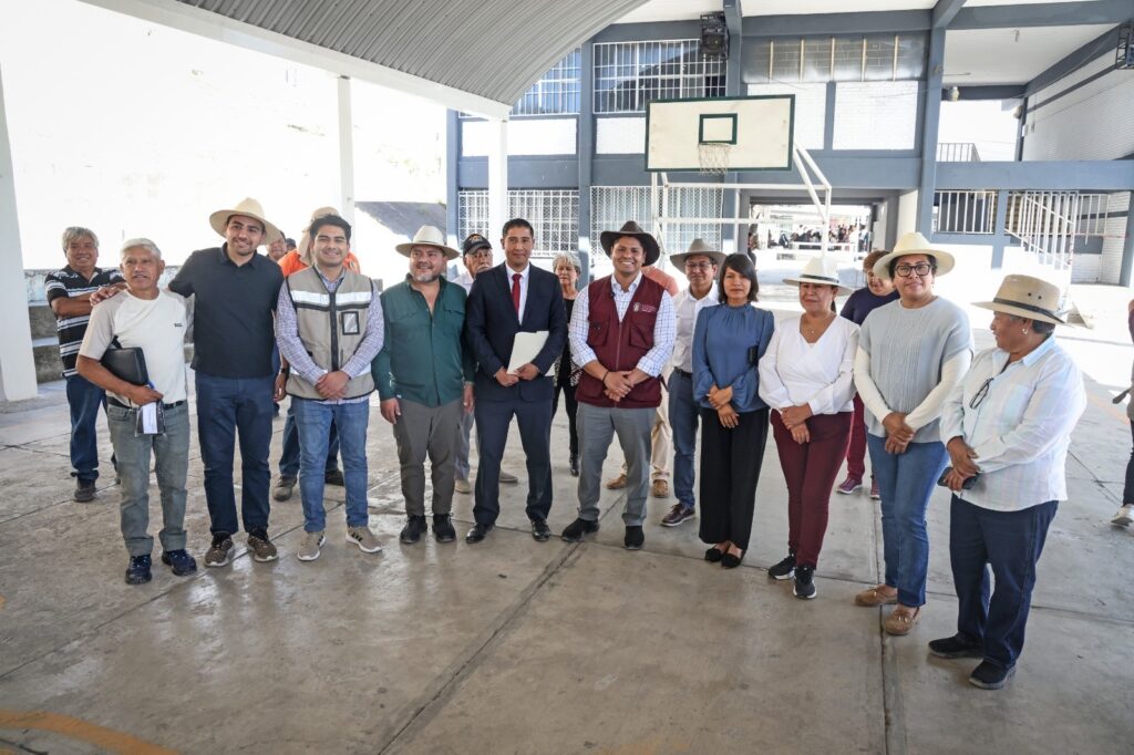 Omar Muñoz entrega más obras de mantenimiento en escuelas públicas
