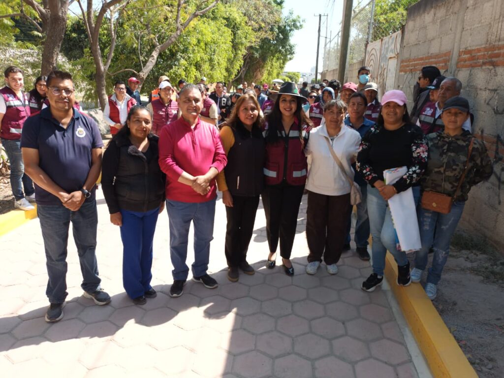 Con participación ciudadana, Tonantzin Fernández impulsa faena en Momoxpan