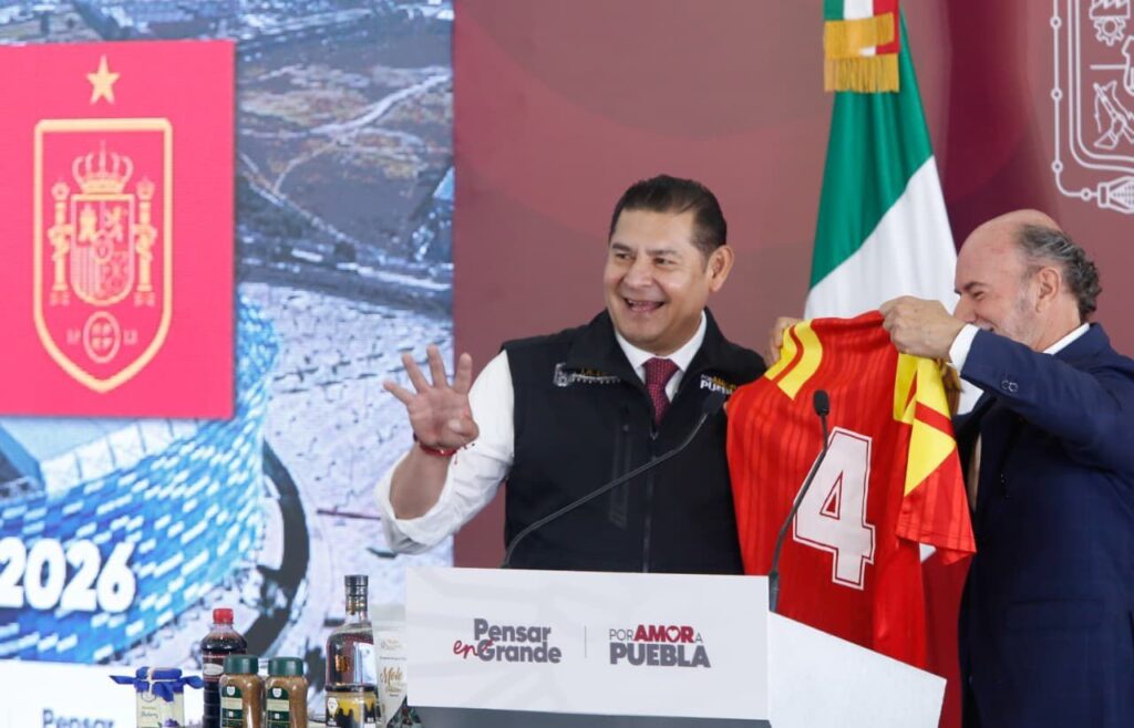 GOBIERNO DE PUEBLA DETONA ECONOMÍA Y TURISMO CON ENCUENTRO PERÚ-ESPAÑA RUMBO AL MUNDIAL