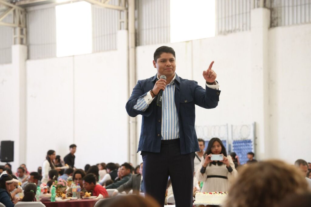 Omar Muñoz celebra el Día de la Familia con gran participación