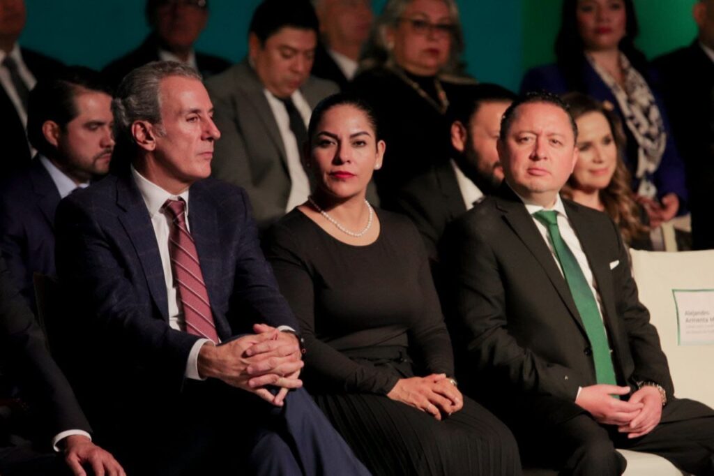 Lupita Cuautle presente en la toma de compromiso del nuevo presidente del Consejo Coordinador Empresarial
