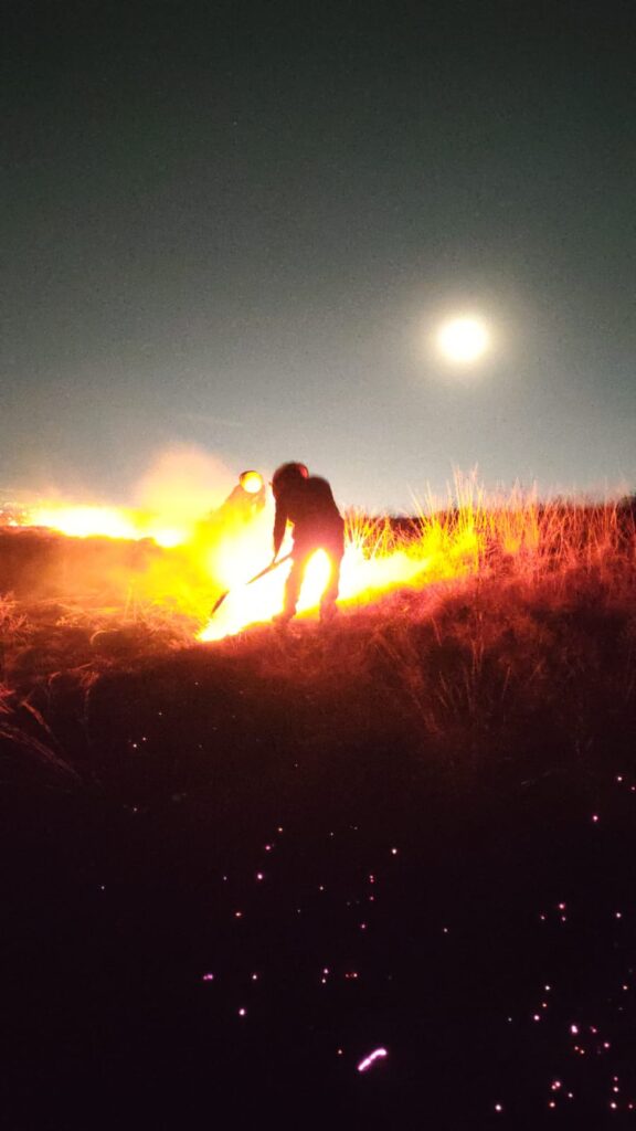 Protección Civil de San Pedro Cholula y corporaciones estatales controlan incendio en el Cerro Zapotecas