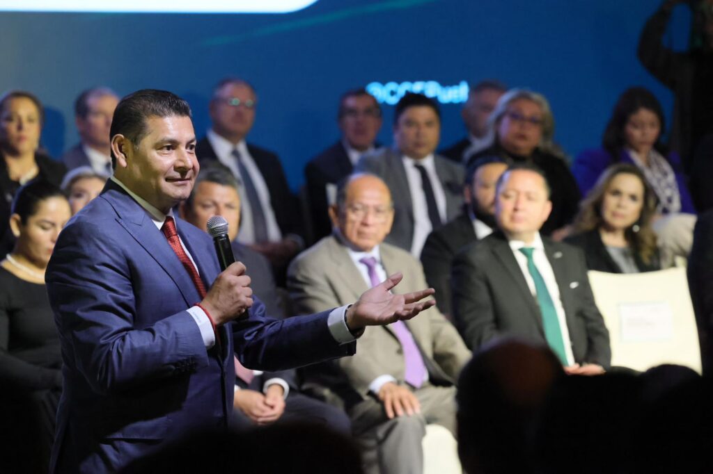 CON UNIDAD Y SEGURIDAD, GOBIERNO ESTATAL Y CCE FORTALECEN ALIANZA POR EL DESARROLLO