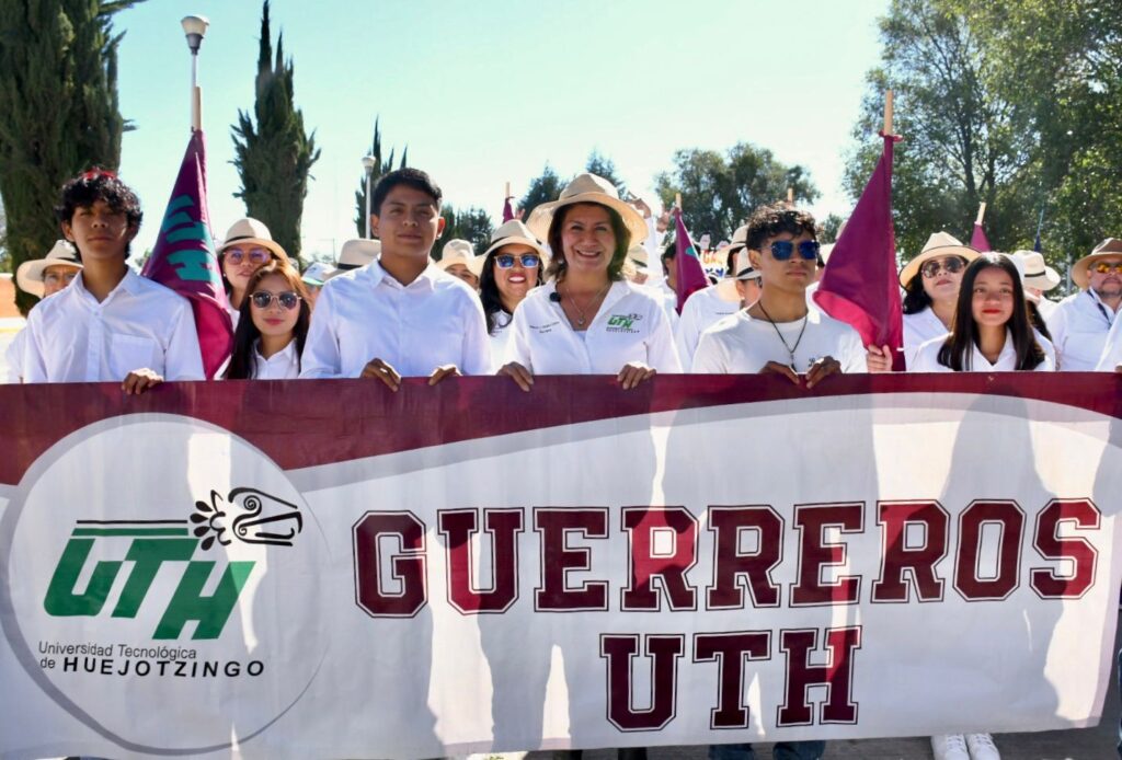 La UTH encabezó la conmemoración del 220 aniversario de Benito Juárez y el desfile de primavera 2026