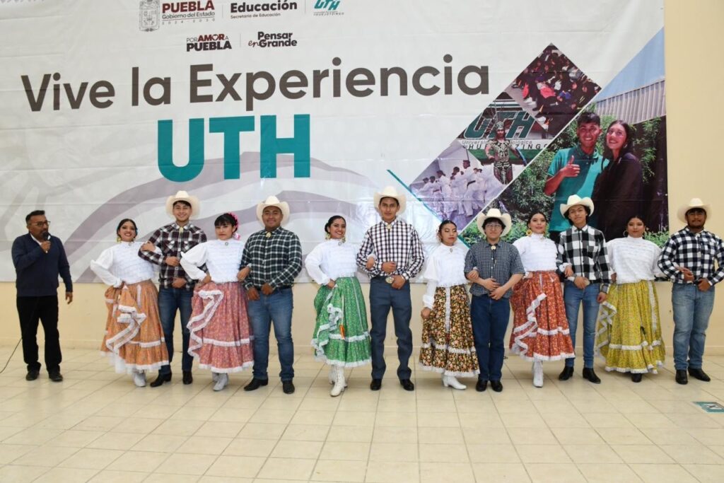 Más de 300 jóvenes exploran la oferta educativa de la UTH