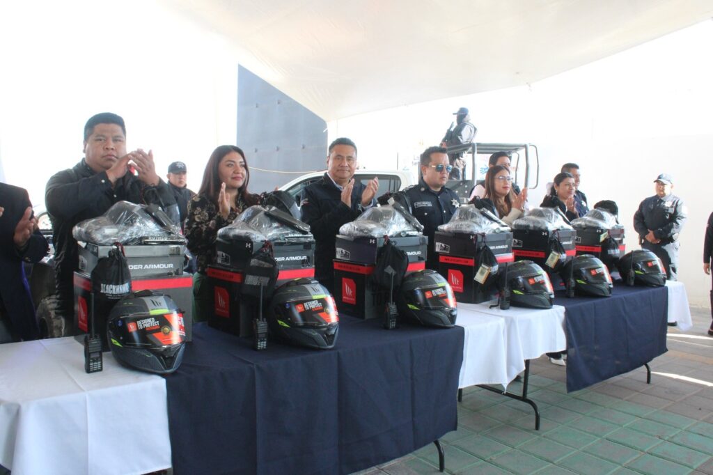 Con inversión superior a 4.7 mdp, Armando Aguirre fortalece seguridad en Coronango con entrega de equipo policial