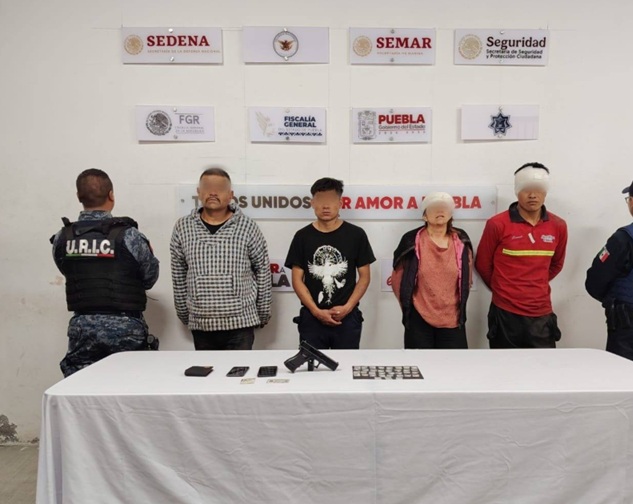 Persecución en Coronango deja cinco detenidos y recuperación de vehículo robado