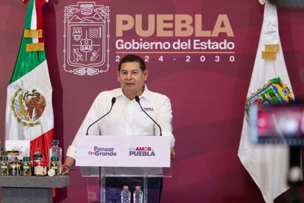 GOBIERNO ESTATAL ATIENDE INTEGRALMENTE MICRORREGIÓN 21 DE ATLIXCO CON INFRAESTRUCTURA PARA GENERAR RIQUEZA COMUNITARIA