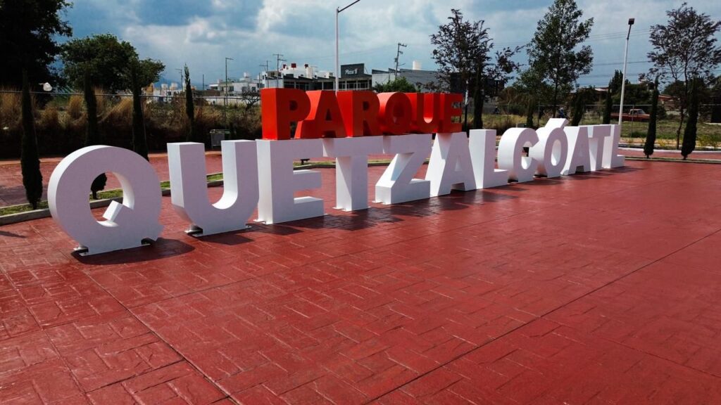 ROBERTO SOLÍS Y ANA RAMÍREZ INAUGURAN EL PARQUE “QUETZALCÓATL” EN HUEJOTZINGO; NUEVO ESPACIO DE CONVIVENCIA BENEFICIARÁ A 5 MIL HABITANTES