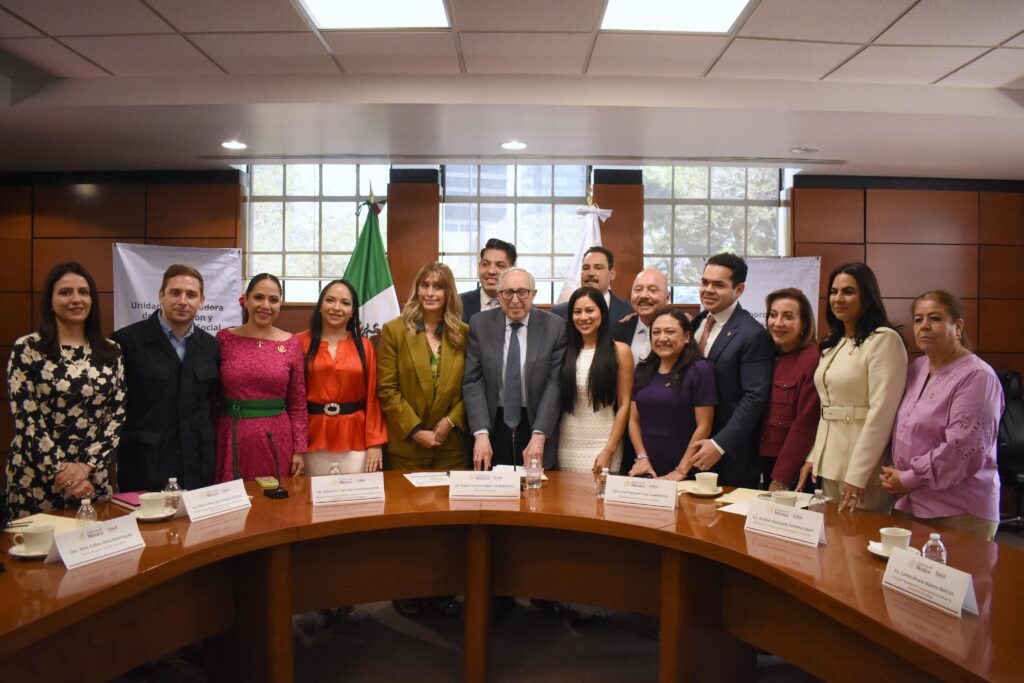Liz Sánchez fortalece agenda de salud en reunión con Secretario David Kershenobich